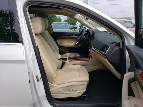Used 2023 Audi Q5 2.0T Premium Plus w/ Premium Plus Package AWD/4WD image 18