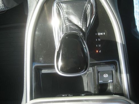 Used 2020 Subaru Outback Premium image 21