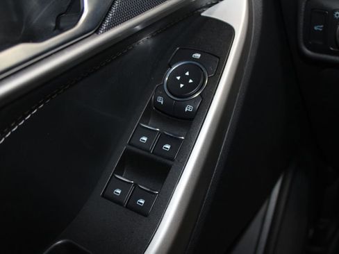 Used 2022 Ford Explorer XLT w/ Equipment Group 202A image 44