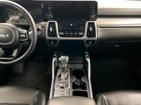 Used 2023 Kia Sorento S w/ Panoramic Sunroof Package image 13