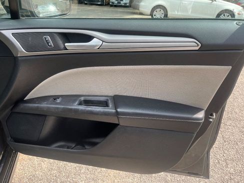Used 2017 Ford Fusion S FWD image 33