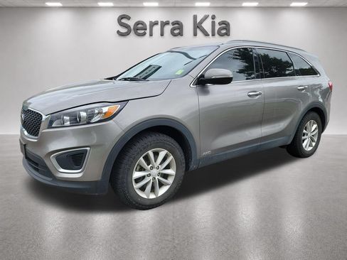 Used 2018 Kia Sorento AWD image 1