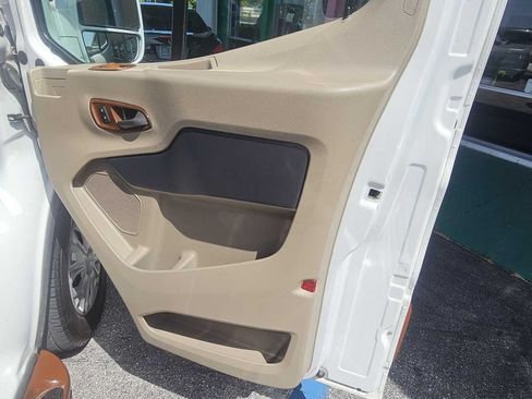 Used 2016 Ford Transit 150 XLT RWD image 26