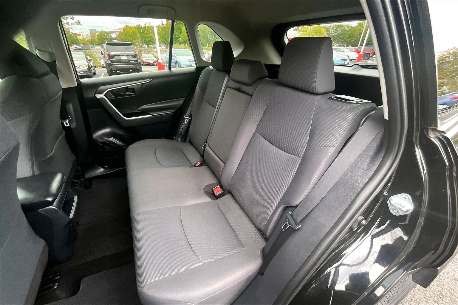 Used 2020 Toyota RAV4 LE w/ Carpet Mat Package FWD image 24