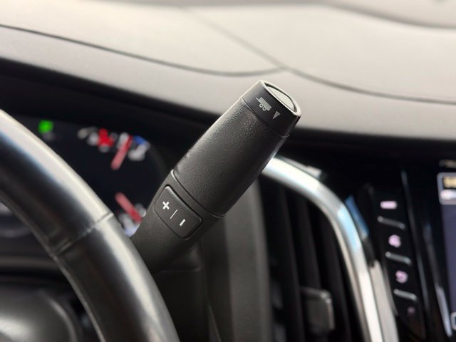 Used 2019 Cadillac Escalade Luxury AWD/4WD image 27