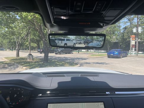 Used 2025 Land Rover Range Rover Sport Dynamic SE image 19