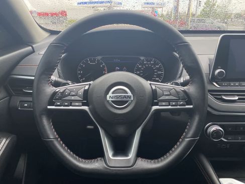Used 2021 Nissan Altima 2.5 SR w/ SR Premium Package image 14
