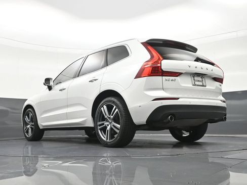 Used 2018 Volvo XC60 T6 Momentum w/ Advanced Package AWD/4WD image 24