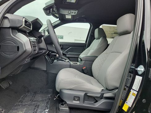 New 2025 Toyota Tacoma SR5 image 9