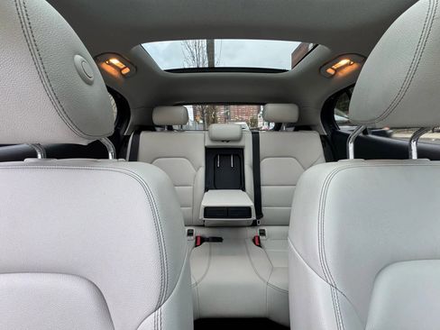Used 2018 Mercedes-Benz GLA 250 4MATIC image 35