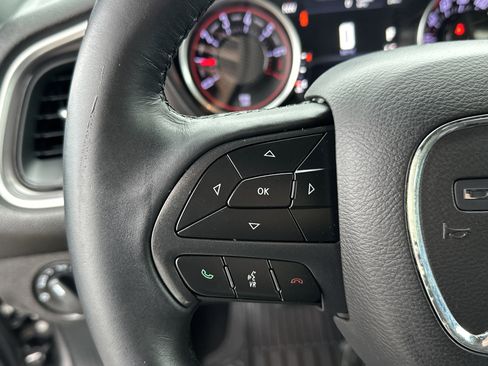 Used 2019 Dodge Challenger SXT image 15