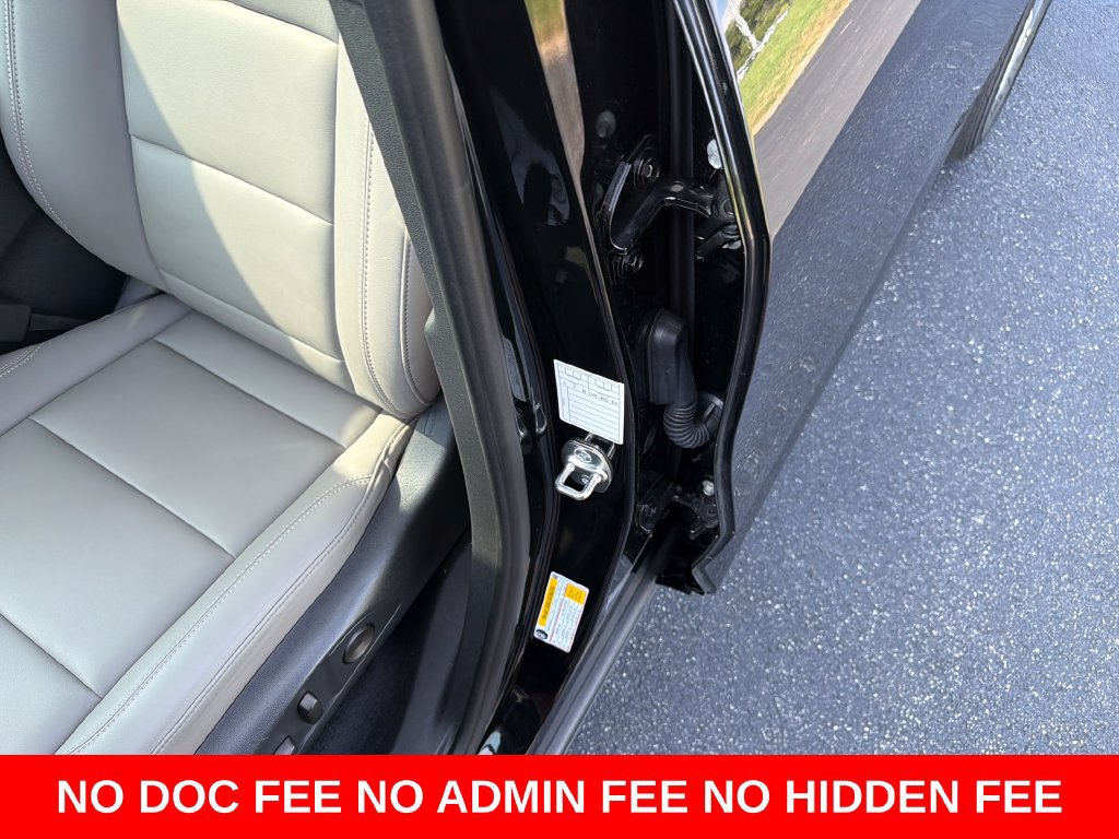Used 2026 GMC Acadia Elevation w/ Elevation Premium Package FWD image 21