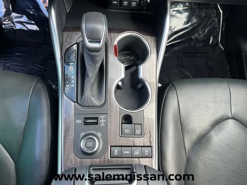 Used 2020 Toyota Highlander Limited AWD/4WD image 10