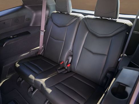 Certified 2025 Cadillac XT6 Premium Luxury AWD/4WD image 26