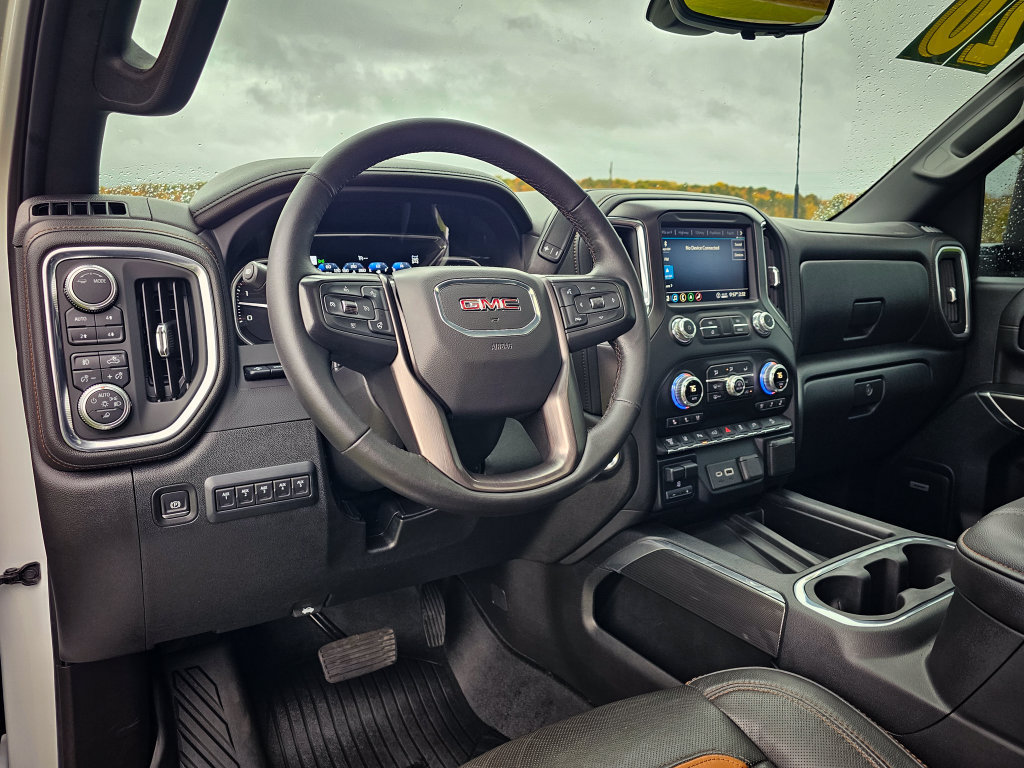 Used 2020 GMC Sierra 3500 AT4 w/ AT4 Premium Package AWD/4WD image 17