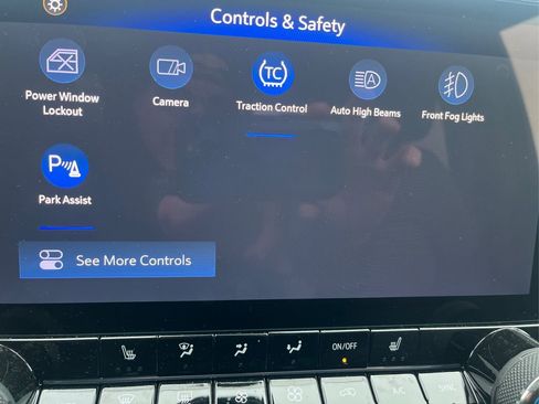 Used 2023 Chevrolet Colorado LT w/ LT Convenience Package III image 18