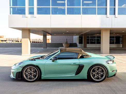 Used 2025 Porsche 718 Boxster Spyder RS RWD image 25