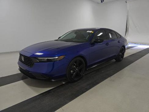 Used 2024 Honda Accord Sport image 2
