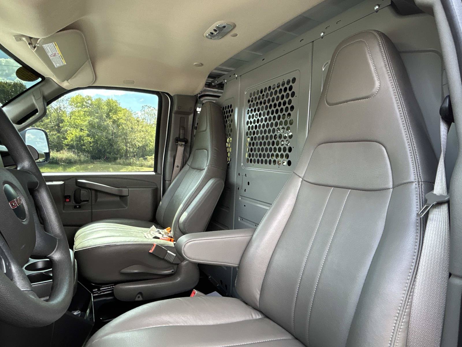 Used 2025 GMC Savana 2500 w/ Driver Convenience Package RWD image 28
