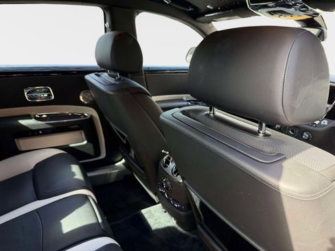 Used 2020 Rolls-Royce Ghost RWD image 35