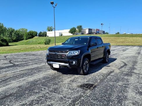Used 2021 Chevrolet Colorado Z71 AWD/4WD image 11