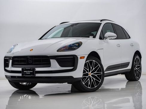 Certified 2026 Porsche Macan AWD/4WD image 1