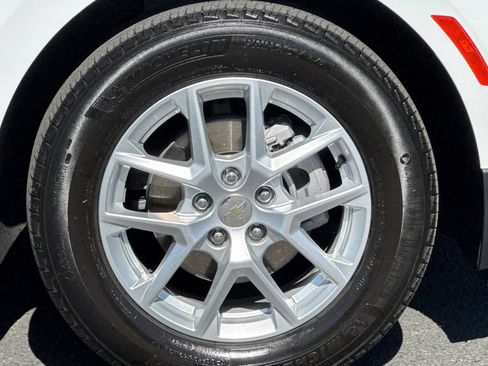 Used 2024 Chevrolet Equinox LS w/ LS Convenience Package FWD image 41
