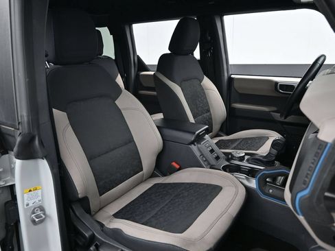 Used 2022 Ford Bronco Wildtrak AWD/4WD image 25