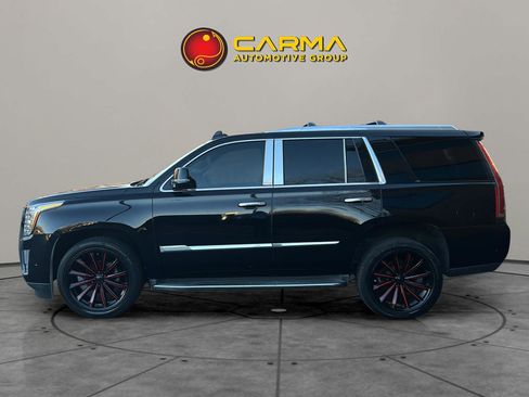 Used 2017 Cadillac Escalade Luxury image 3