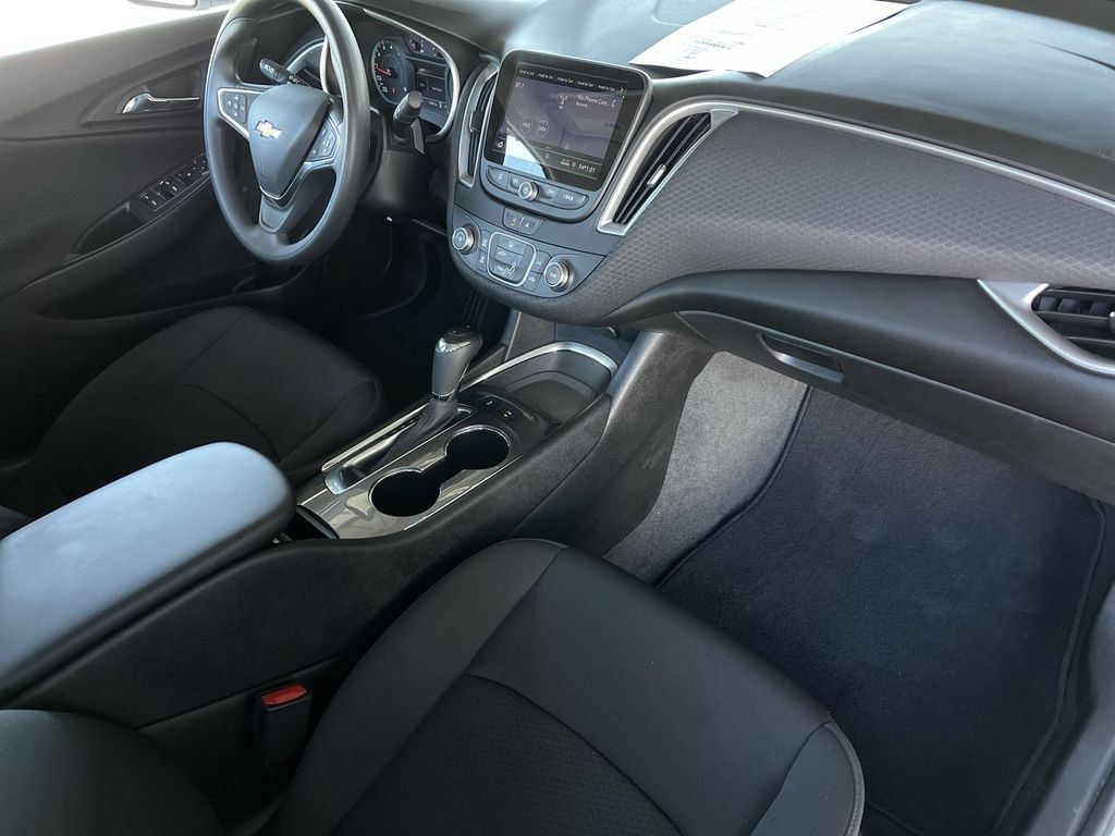 Used 2020 Chevrolet Malibu LS w/ Driver Confidence Package II FWD image 27