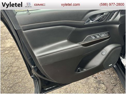 Used 2023 GMC Acadia AT4 w/ Technology Package image 16