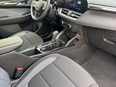 Used 2026 Chevrolet TrailBlazer LS w/ LS Convenience Package image 19