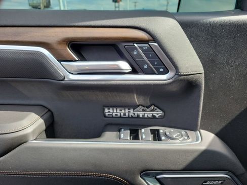 Used 2024 Chevrolet Silverado 1500 High Country w/ High Country Premium Package image 19