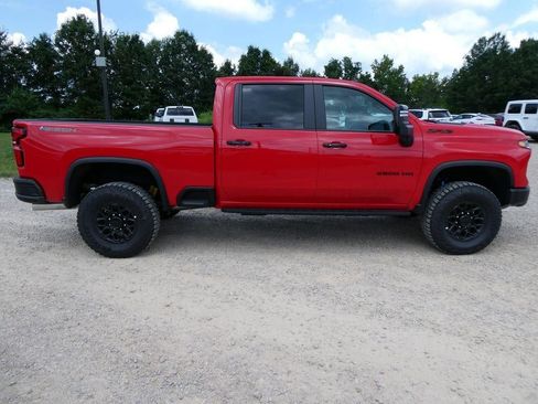 New 2026 Chevrolet Silverado 2500 ZR2 w/ ZR2 Bison Edition AWD/4WD image 3