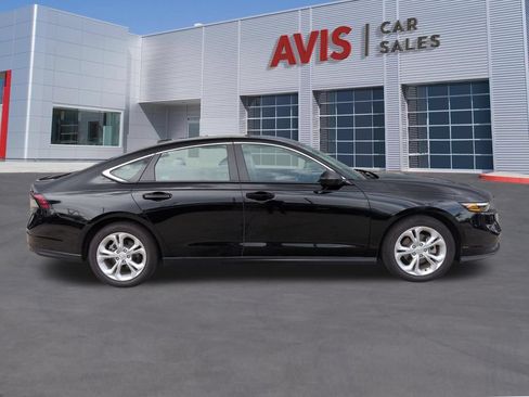 Used 2025 Honda Accord LX image 5