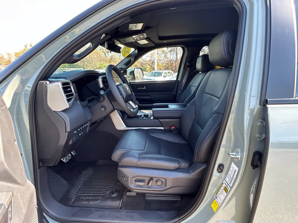 Used 2026 Toyota Tundra Platinum w/ TRD Off-Road Package AWD/4WD image 10