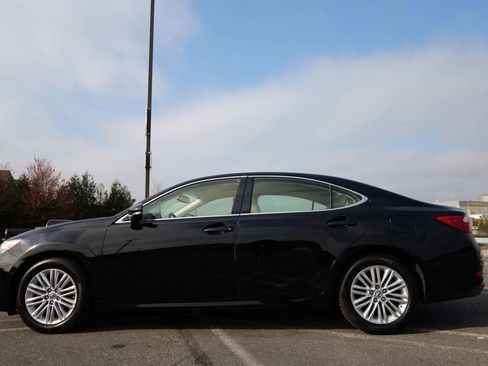Used 2014 Lexus ES 350 w/ Luxury Package image 6