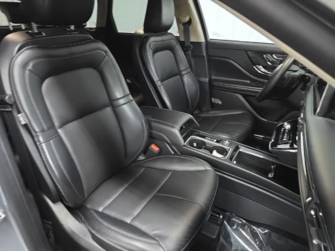 Used 2023 Lincoln Corsair AWD w/ Equipment Group 101A image 19