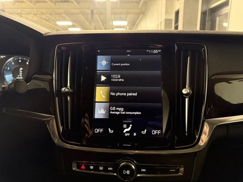 Used 2018 Volvo S90 T5 Momentum w/ Convenience Package AWD/4WD image 12