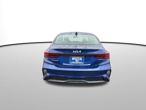 Used 2023 Kia Forte LXS w/ LXS Technology Package image 5