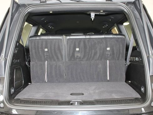 Used 2024 Jeep Wagoneer Series II AWD/4WD image 9