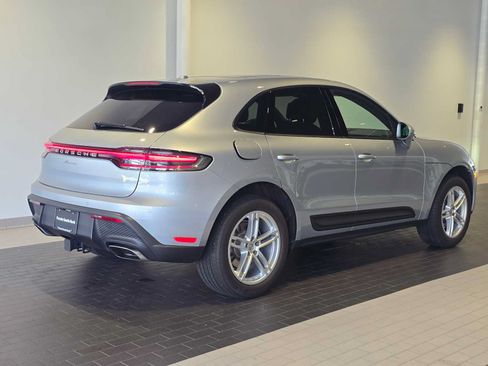 Used 2025 Porsche Macan AWD/4WD image 7