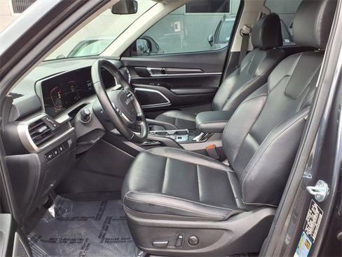 Used 2023 Kia Telluride S image 14
