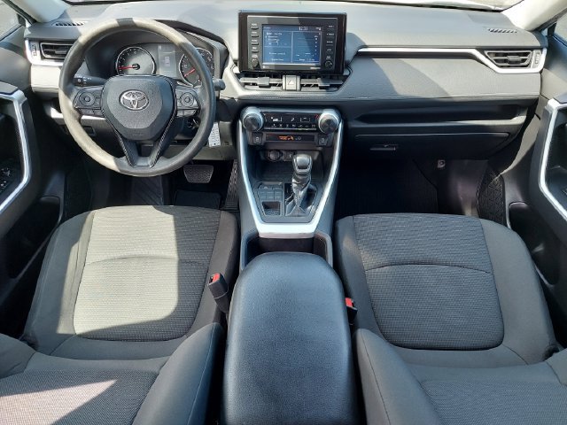 Certified 2022 Toyota RAV4 LE AWD/4WD image 4