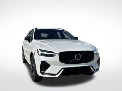 New 2026 Volvo XC60 B5 Core w/ Climate Package PRO