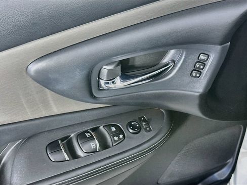 Used 2020 Nissan Murano SL w/ Moonroof Package FWD image 24