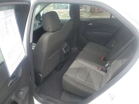 Used 2018 Chevrolet Equinox LT w/ Sun & Infotainment Package AWD/4WD image 10