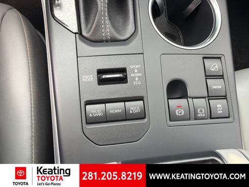 Used 2026 Toyota Highlander XLE AWD/4WD image 21