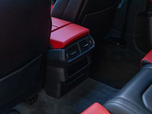 Used 2019 Lamborghini Urus image 58