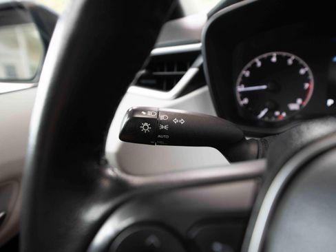 Used 2024 Toyota Corolla SE w/ SE Premium Package FWD image 13